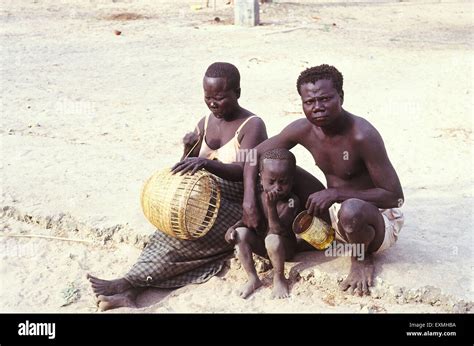 Andaman and nicobar tribal men hi-res stock photography and images - Alamy