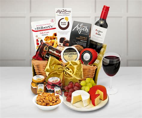 Downton Hamper With Red Wine - Regency Hampers