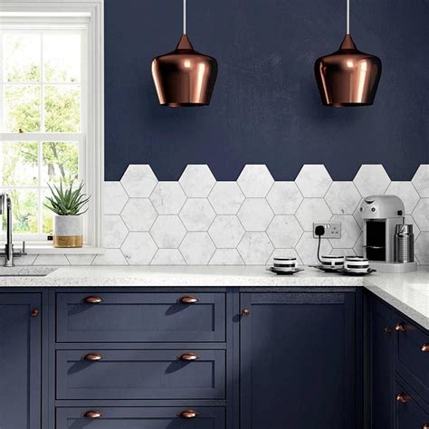 #diykitchencountertops | Honeycomb tiles kitchen, Hexagon tile kitchen, Kitchen wall tiles