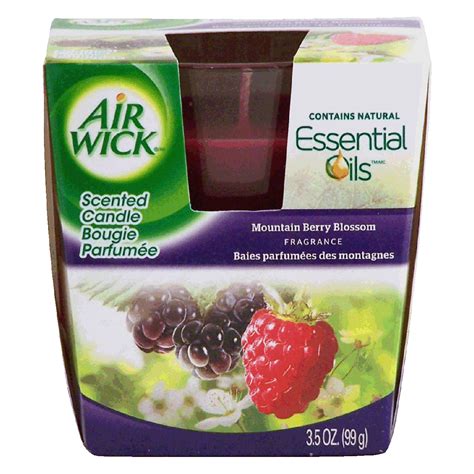 Air Wick scented candle, mountain berry blossom fragrance 3.5oz