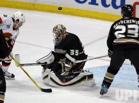 Photo: 2007 STANLEY CUP FINALS ANAHEIM DUCKS VS OTTAWA SENATORS GAME 2 ...