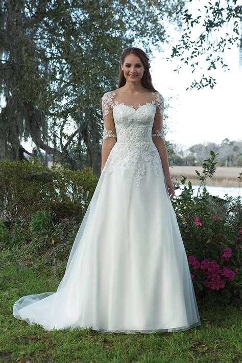 Wedding Dresses by Sweetheart - WeddingWire.ca