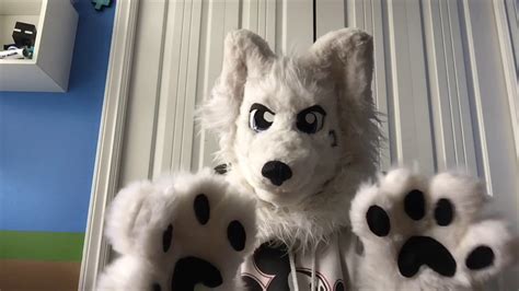 Fursuit unboxing Luna. - YouTube