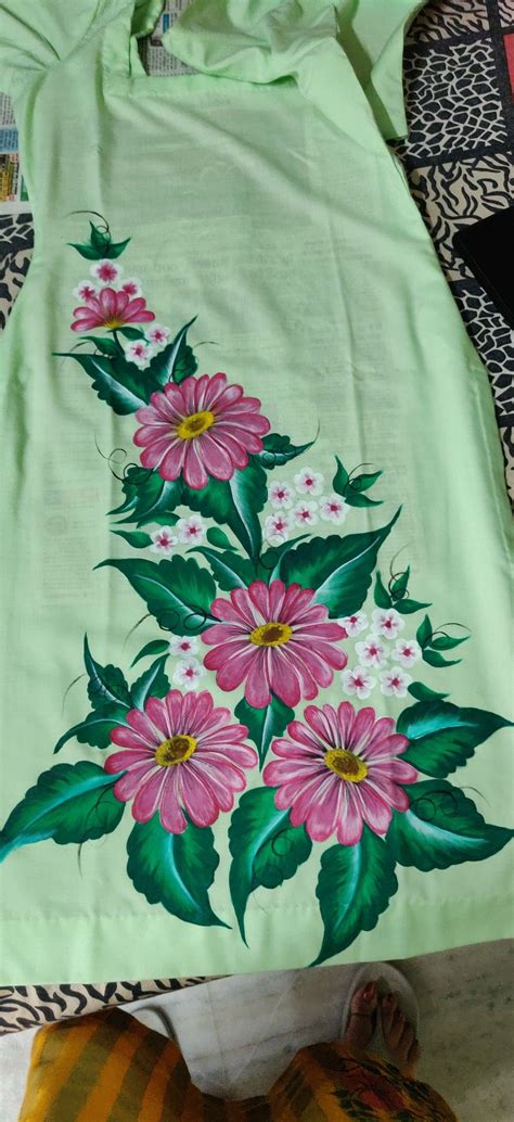 Flower fabric painting | Fabric paint shirt, Fabric painting on clothes, Fabric paint designs