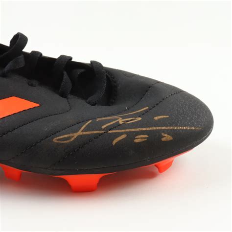 Lionel Messi Signed Adidas Soccer Cleat (Beckett) | Pristine Auction