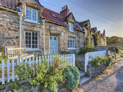 Crab Cottage | Sandsend | Whitby | North York Moors And Coast | Self Catering Holiday Cottage