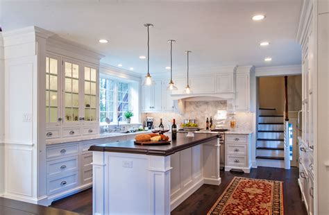 Traditional kitchen, white beaded inset – Adelphi Kitchens & Cabinetry