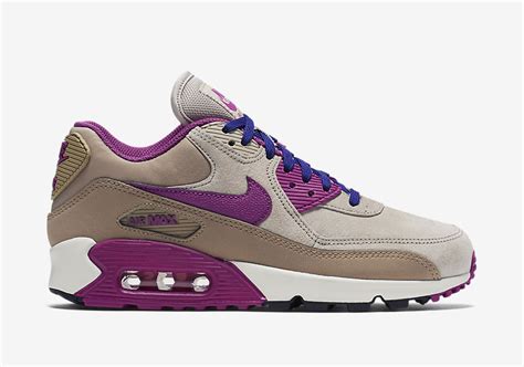 Nike Women's Air Max 90 Premium "Lilac" - SneakerNews.com