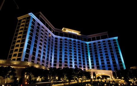 Book Beau Rivage | Biloxi Hotel Deals