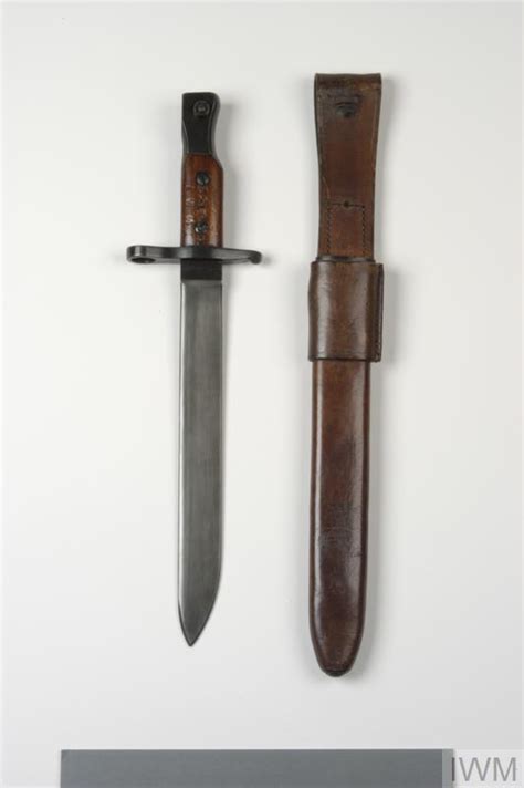 Canadian M1910 Ross Rifle bayonet Mk 2, with scabbard | Imperial War Museums