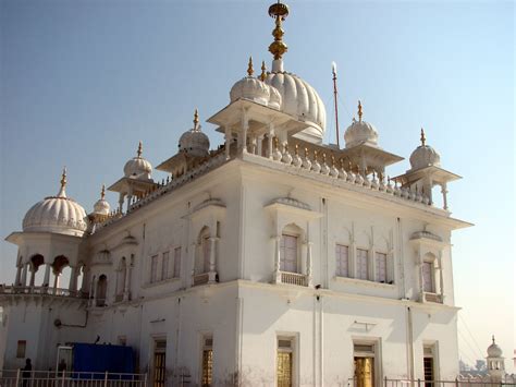 Takht Sri Keshgarh Sahib - Wikipedia