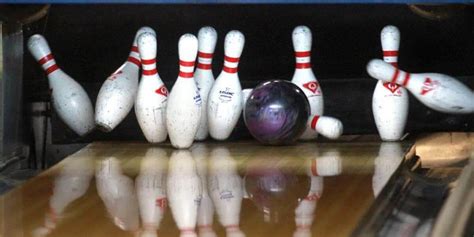 How to Bowl an Easy Bowling Strike in Wii Sports | Capitol Bowl