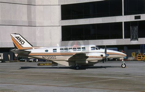 N7200Z Beech 99, Air New Orleans – Air Photographic International