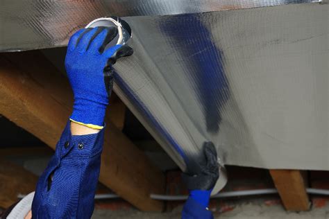 How To Install Foil Insulation On Walls - HVACseer.com