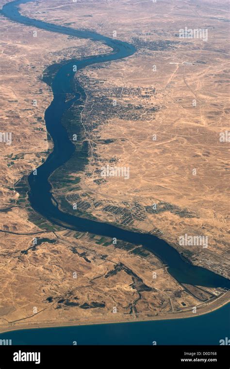 Euphrates river aerial hi-res stock photography and images - Alamy