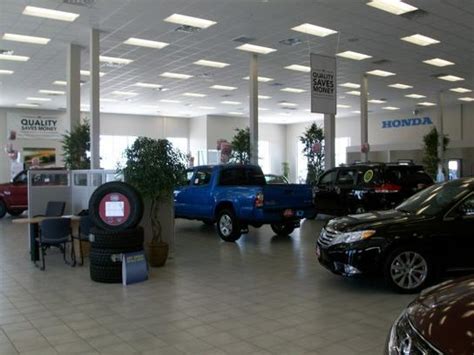 Harr Motors : Aberdeen, SD 57401-0900 Car Dealership, and Auto Financing - Autotrader