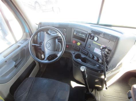 2014 freightliner cascadia evolution interior | Decoratingspecial.com