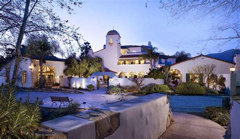 The 90-year-old Ojai Valley Inn has long been a retreat for Hollywood stars. Description from ...