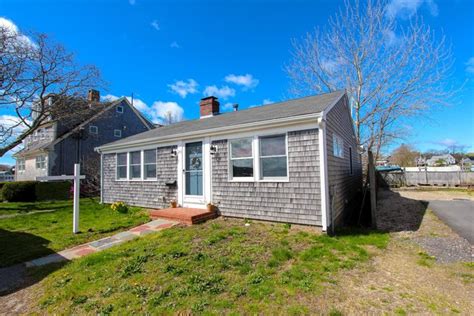 145 Pleasant St, Hyannis, MA 02601 | realtor.com®