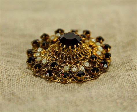 Vintage Brooch. Antique Jewelry for Her Brooches With a Red - Etsy UK