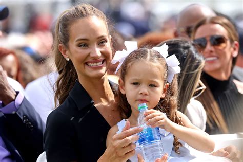 Photos: Derek Jeter, wife Hannah, daughter at HOF induction