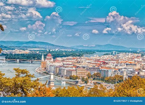 The Danube River Runs through Budapest Stock Image - Image of cityscape, bridge: 62577857