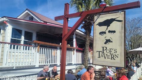 Poe’s Tavern – Not Your Typical Restaurant Review – Journeys with Johnbo