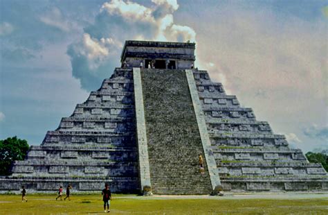 Why Is Chichen Itza a Popular Tourist Destination? - LuxuryTravelDiva