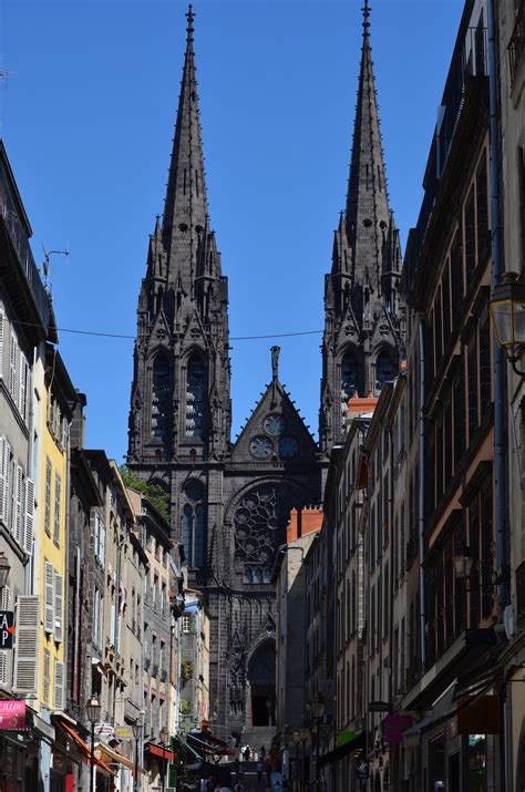 Clermont-Ferrand Cathedral – Clermont-Ferrand, France - Atlas Obscura