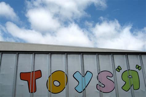 Toys ‘R’ Us Will Stay Open For 39 Hours Straight Leading Up To ...