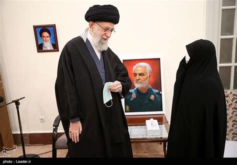 Ayatollah Khamenei Meets Family of General Soleimani - Photo news ...