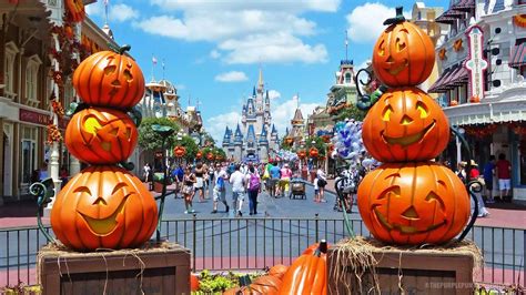 Download Halloween Disney Desktop Wallpaper PNG