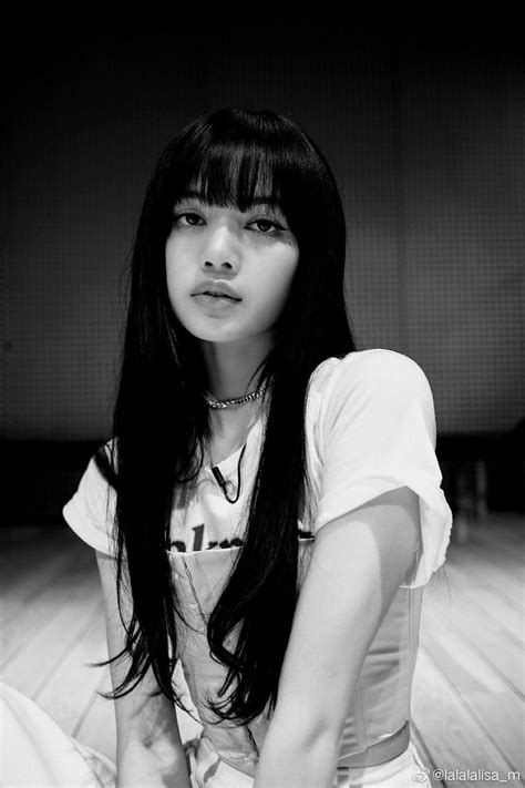 BLACKPINK-Lisa South Korean Girls, Korean Girl Groups, Harajuku Japan, Blackpink Members, Asian ...