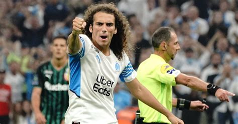 Matteo Guendouzi celebrates as Marseille play Lens. September 2021 ...