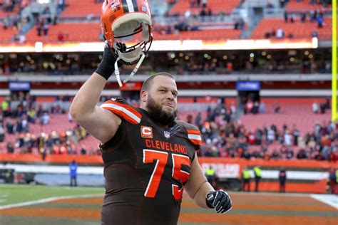 Joel Bitonio Shares Neighborhood Celebration Story After Playoff Win