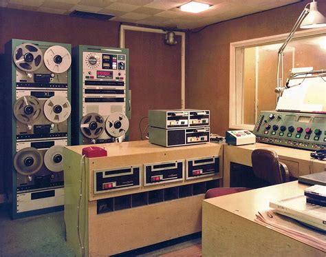 Radio station control room (1976) - KODA-AM Houston : pics