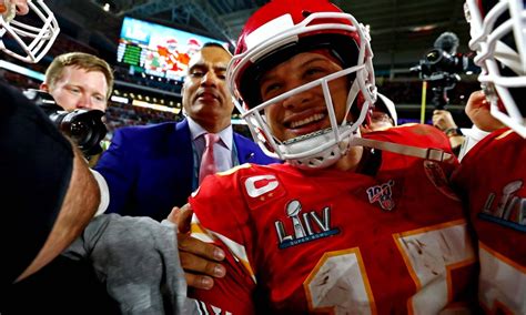 Chiefs Wire Podcast: Patrick Mahomes’ contract extension extravaganza