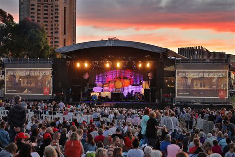 Emirates and Adelaide Festival continue partnership into 2022