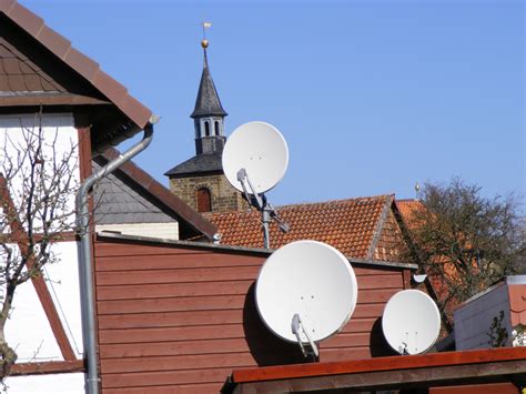Satellite dish village - cc0.photo