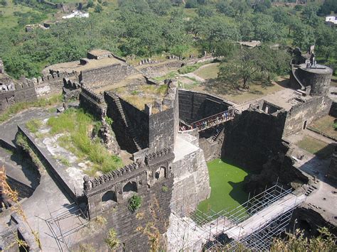 Daulatabad Fort: A Travel Guide | Insight India : A Travel Guide to India