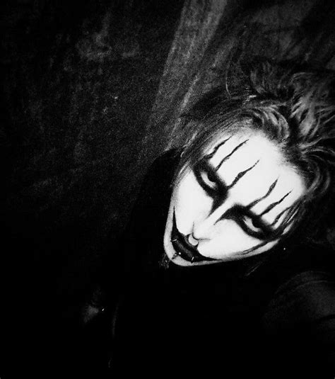 Pin by 𝖘𝖆𝖇𝖗𝖎𝖓𝖆 on corpse paint | Horror makeup, Punk makeup, Eye makeup art