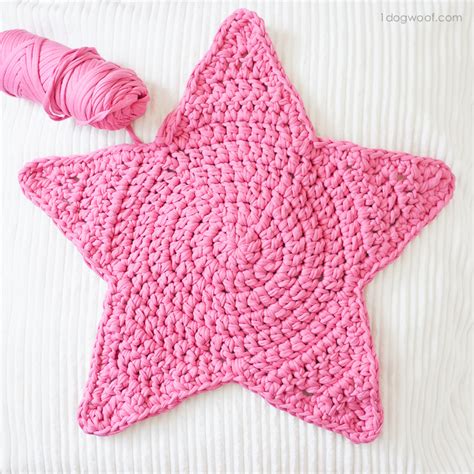 Sirius the Crochet Star Pillow - One Dog Woof