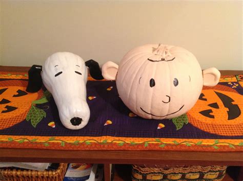 Snoopy and Charlie Brown pumpkin decorating - Halloween ideas | Crafts | Pinterest | Charlie ...