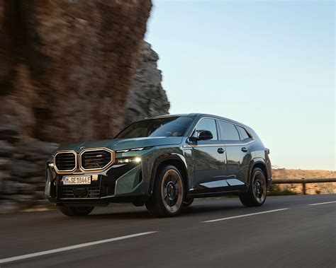 BMW XM is a Crazy Fast Hybrid SUV with a Controversial Grille Design | WERD