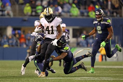 Seattle Seahawks lose 13-10 to New Orleans Saints in unwatchable ...