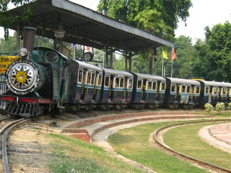 Where is the Indian National Rail Museum situated? / भारतीय राष्ट्रीय रेल संग्रहालय कहाँ स्थित ...