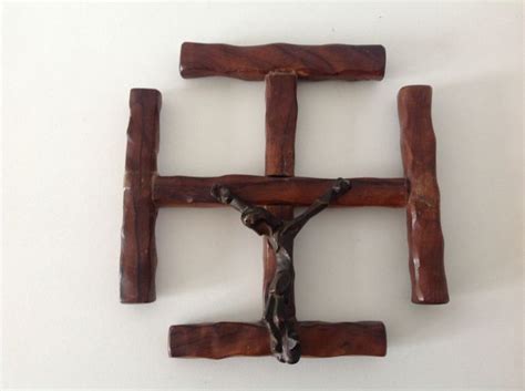 Mahogany cross with its Christ - France - Mid 20th century - Catawiki