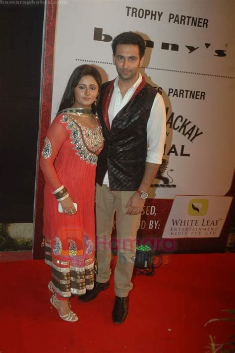 Rashmi Desai, Nandish Sandhu at Gold Awards in Filmcity, Mumbai on 18th June 2011 / Nandish ...