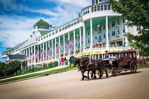 Grand Hotel, Mackinac Island, Michigan - Bus Tours Magazine