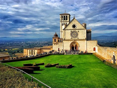 The 12 Most Beautiful Churches in Italy